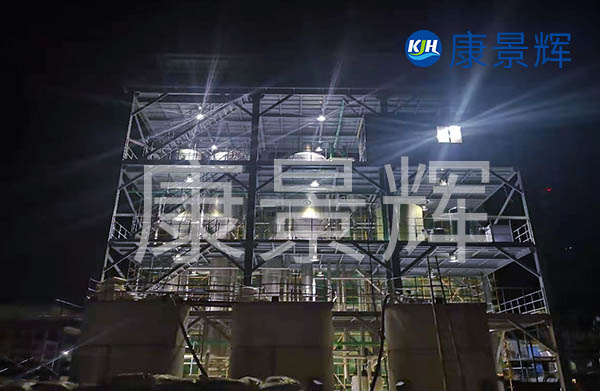 食品加工業對三效蒸發器的材質和工藝的要求也高,對應的三效蒸發器價格也會偏高一些,大約也得幾千萬左右。 食品加工業對三效蒸發器的材質和工藝的要求也高,對應的三效蒸發器價格也會偏高一些,大約也得幾千萬左右。