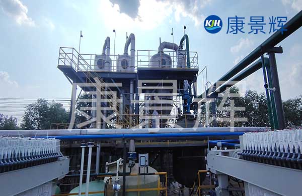 并流三效蒸發器工作流程